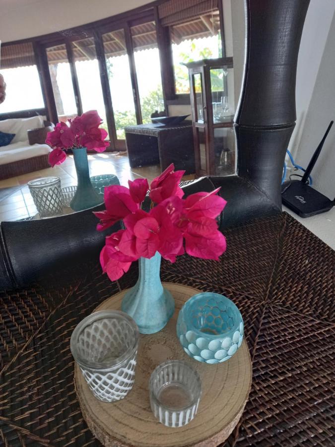 Luxury Suites Vila Indonesia ガロパバ エクステリア 写真